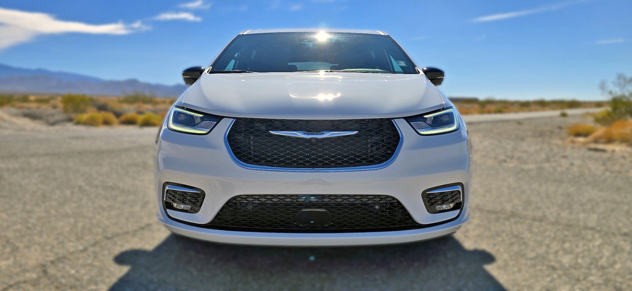 New 2026 Chrysler Pacifica Select image 2