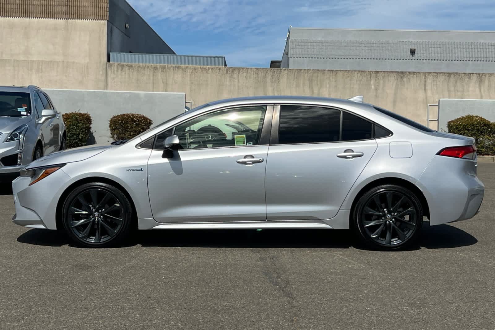 Used 2021 Toyota Corolla LE FWD image 9