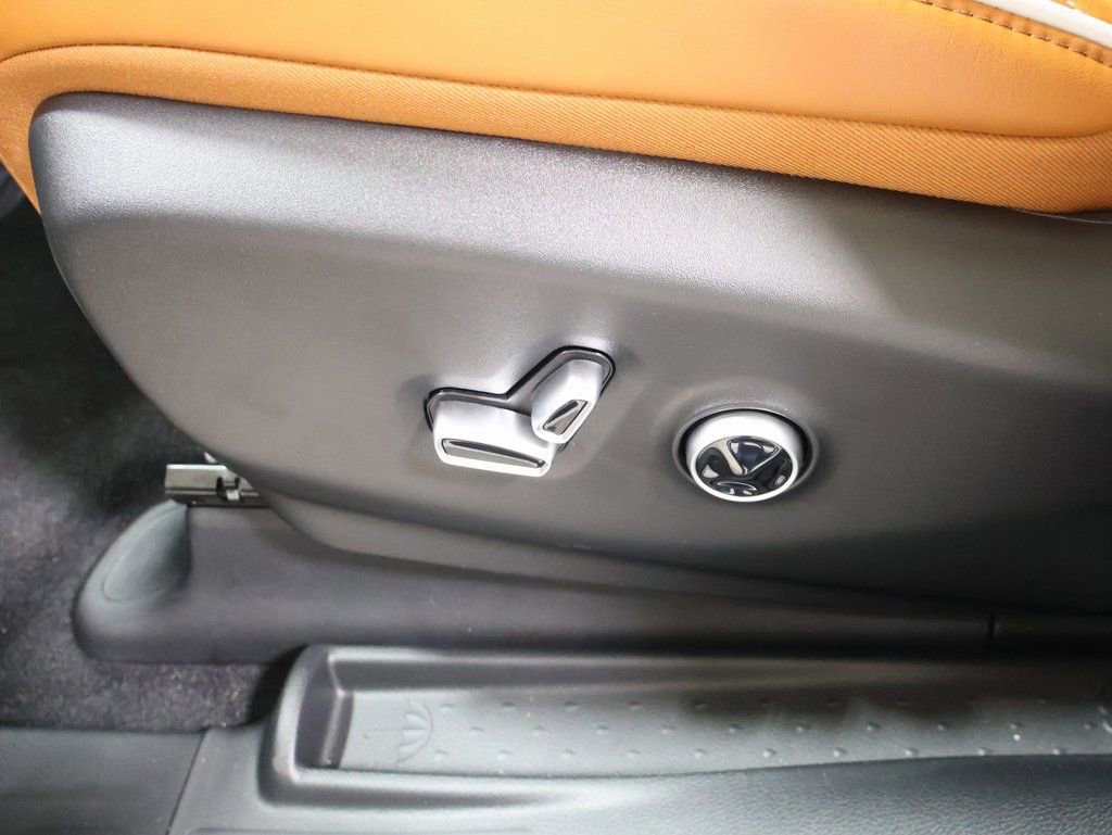 New 2026 Chrysler Pacifica Pinnacle w/ Trailer Tow Group image 13