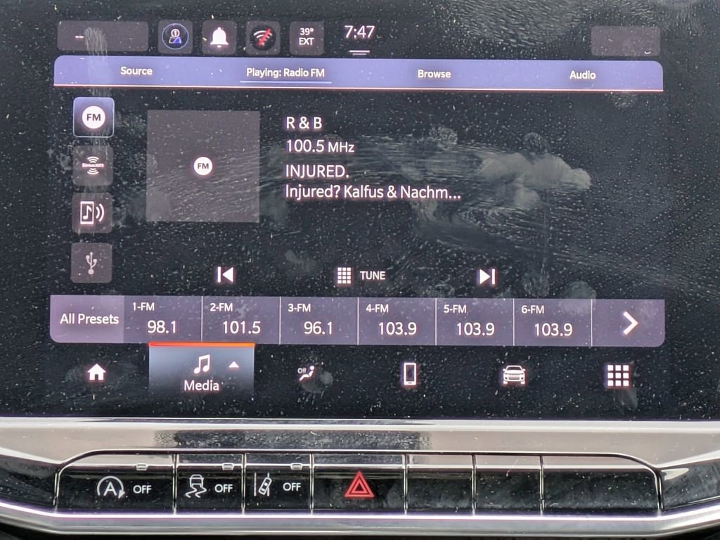 Used 2024 Jeep Compass Latitude image 19