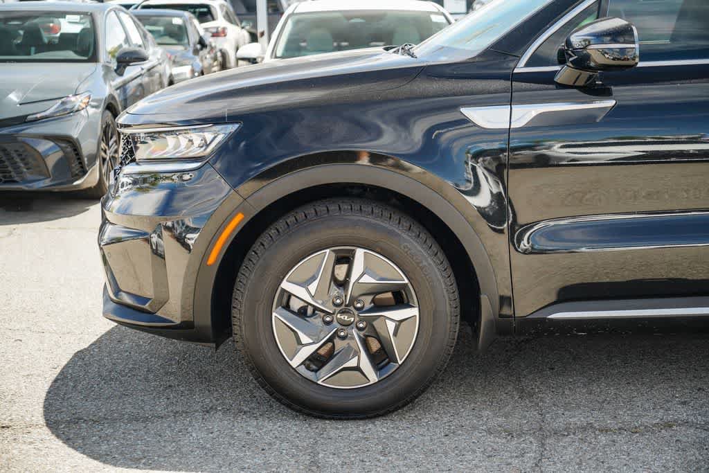Certified 2023 Kia Sorento EX w/ Panoramic Sunroof Package FWD image 9