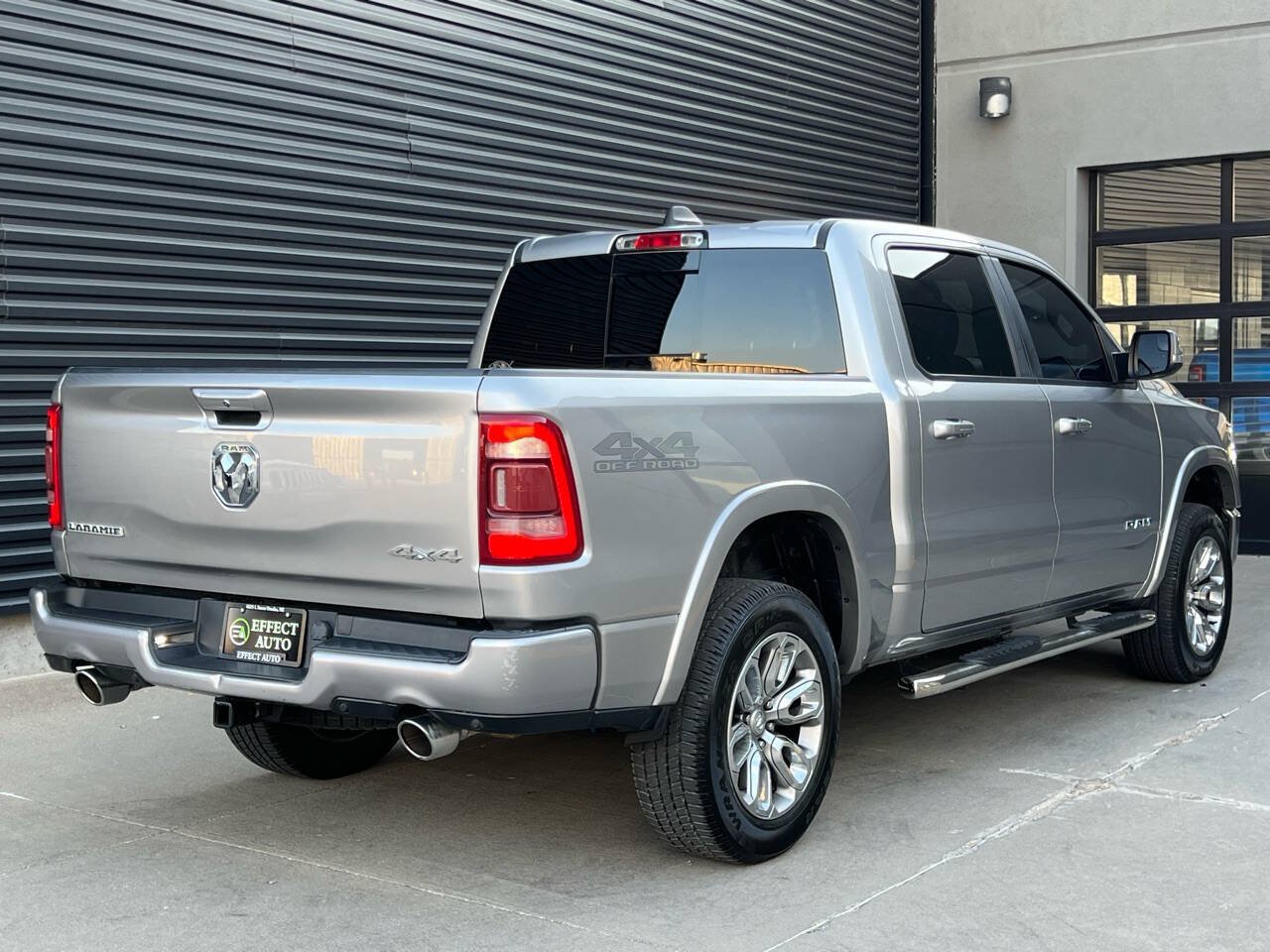 Used 2020 RAM 1500 Laramie w/ Sport Appearance Package AWD/4WD image 11
