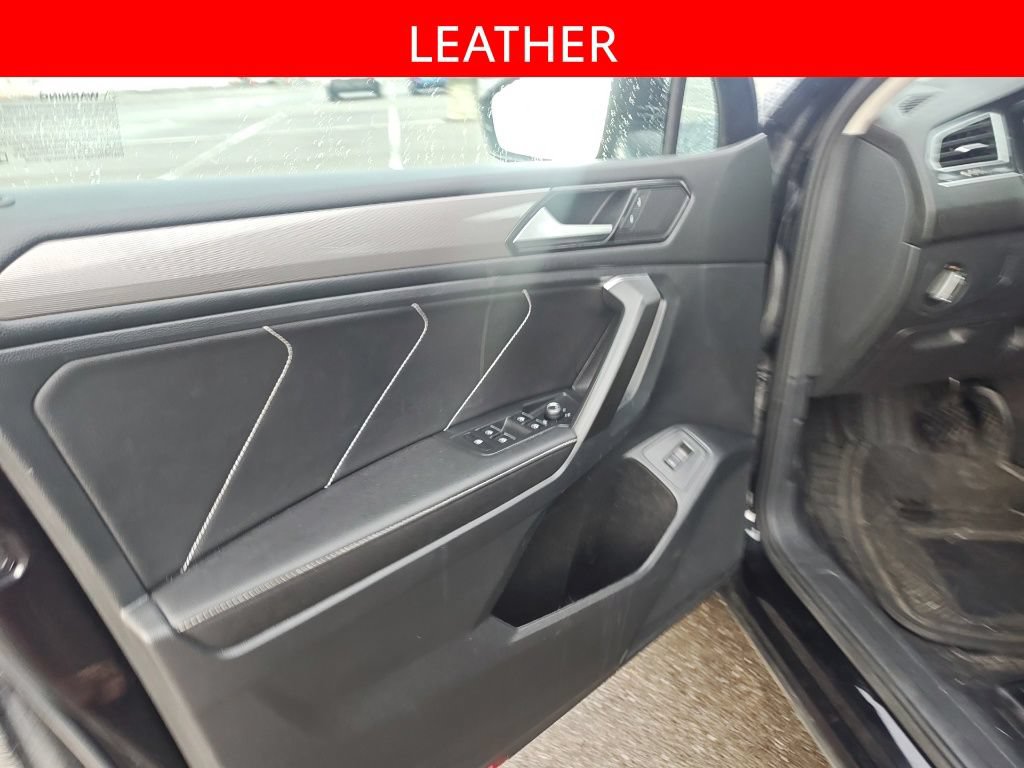 Used 2022 Volkswagen Tiguan SE AWD/4WD image 5