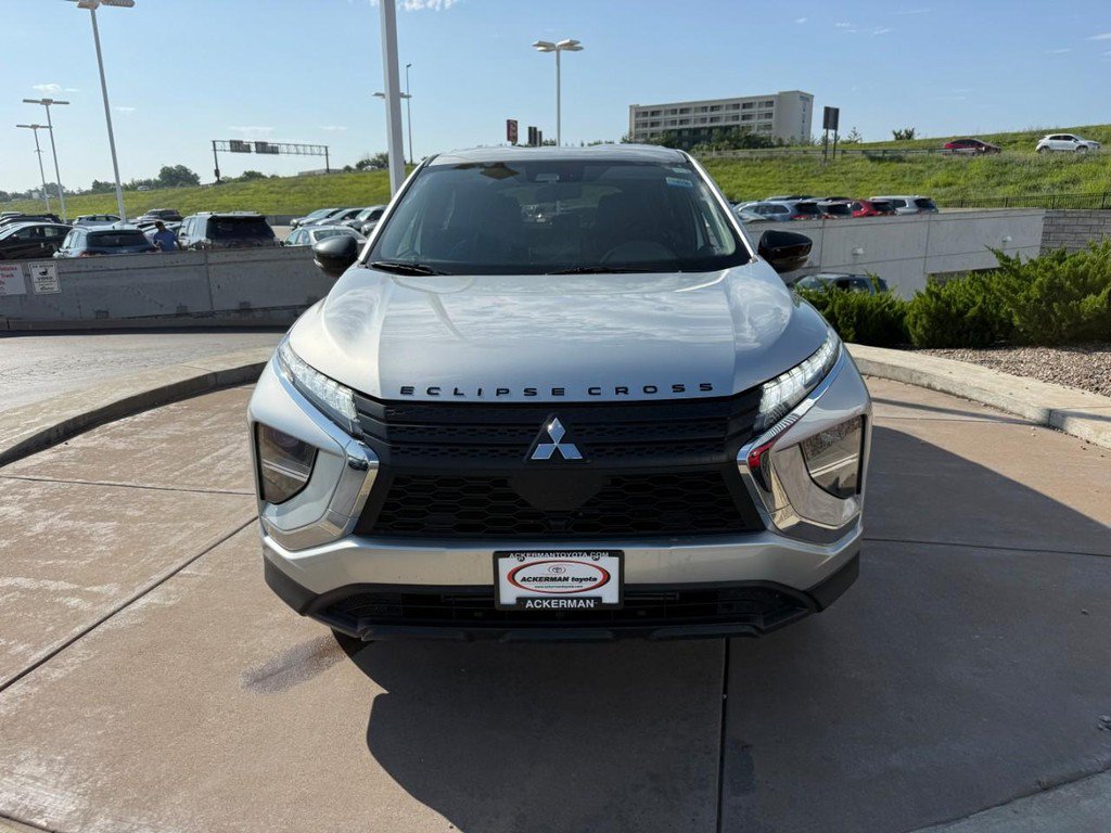 Used 2022 Mitsubishi Eclipse Cross LE AWD/4WD image 11