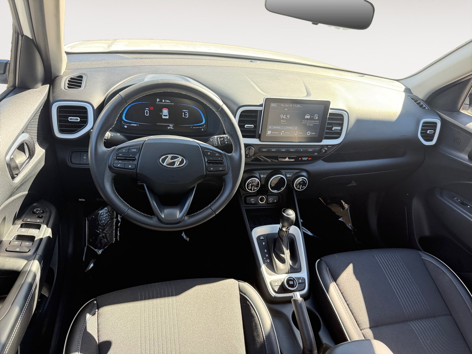 Certified 2026 Hyundai Venue SEL FWD image 15