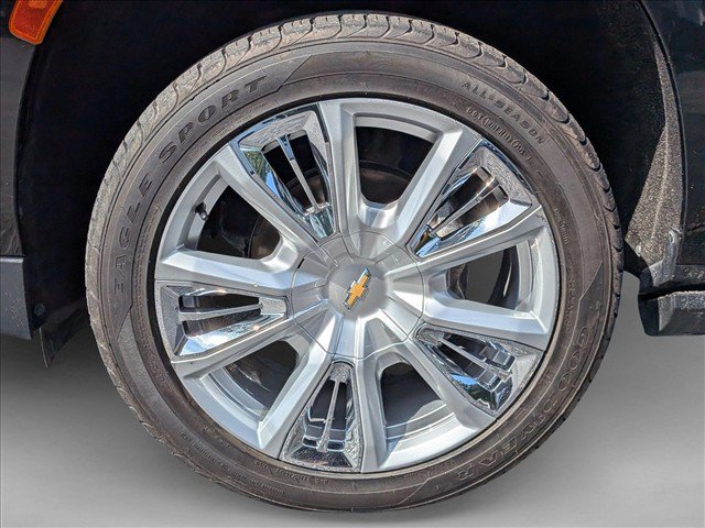 Used 2021 Chevrolet Suburban High Country w/ Premium Package AWD/4WD image 22