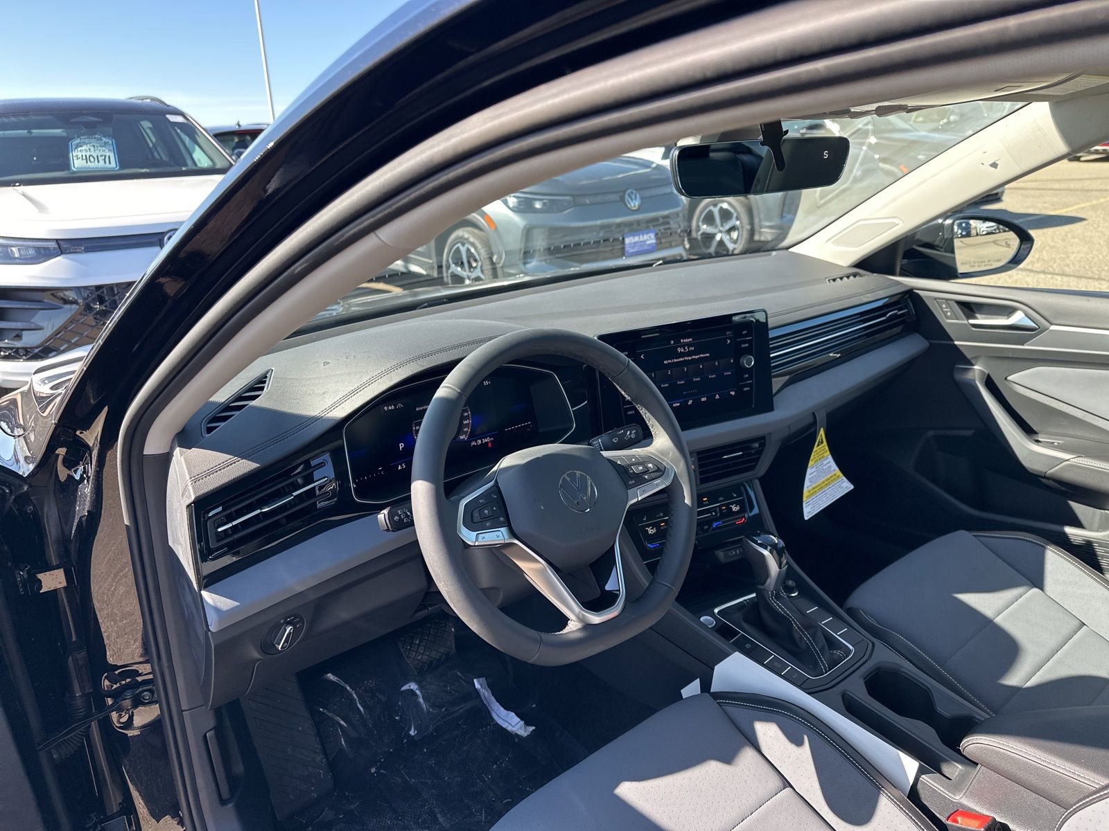 New 2026 Volkswagen Jetta SE image 10