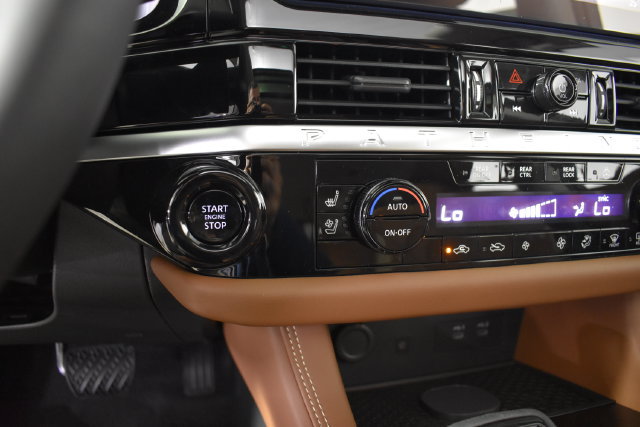New 2026 Nissan Pathfinder Platinum AWD/4WD image 18