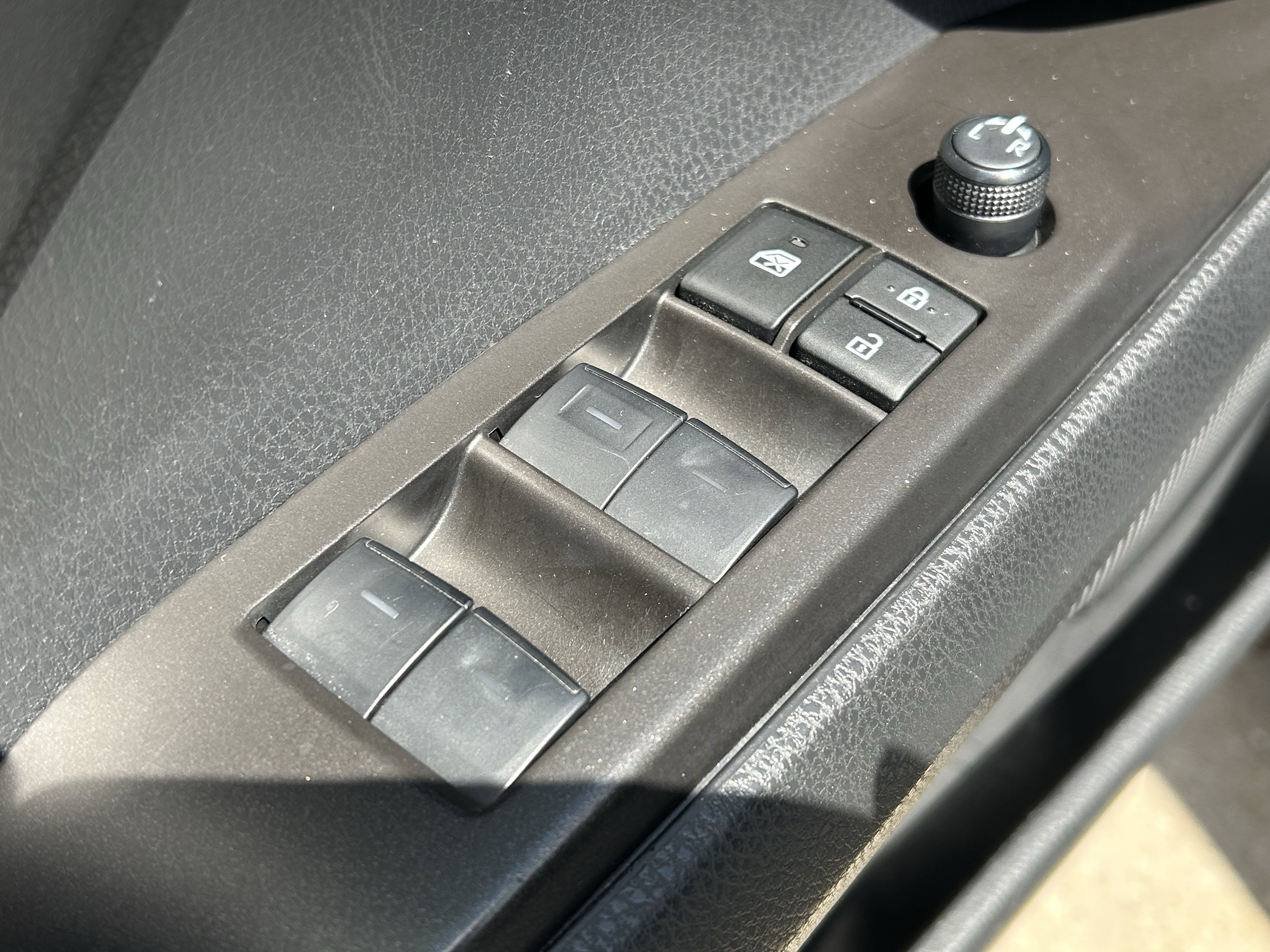 Used 2024 Toyota Camry SE FWD image 16