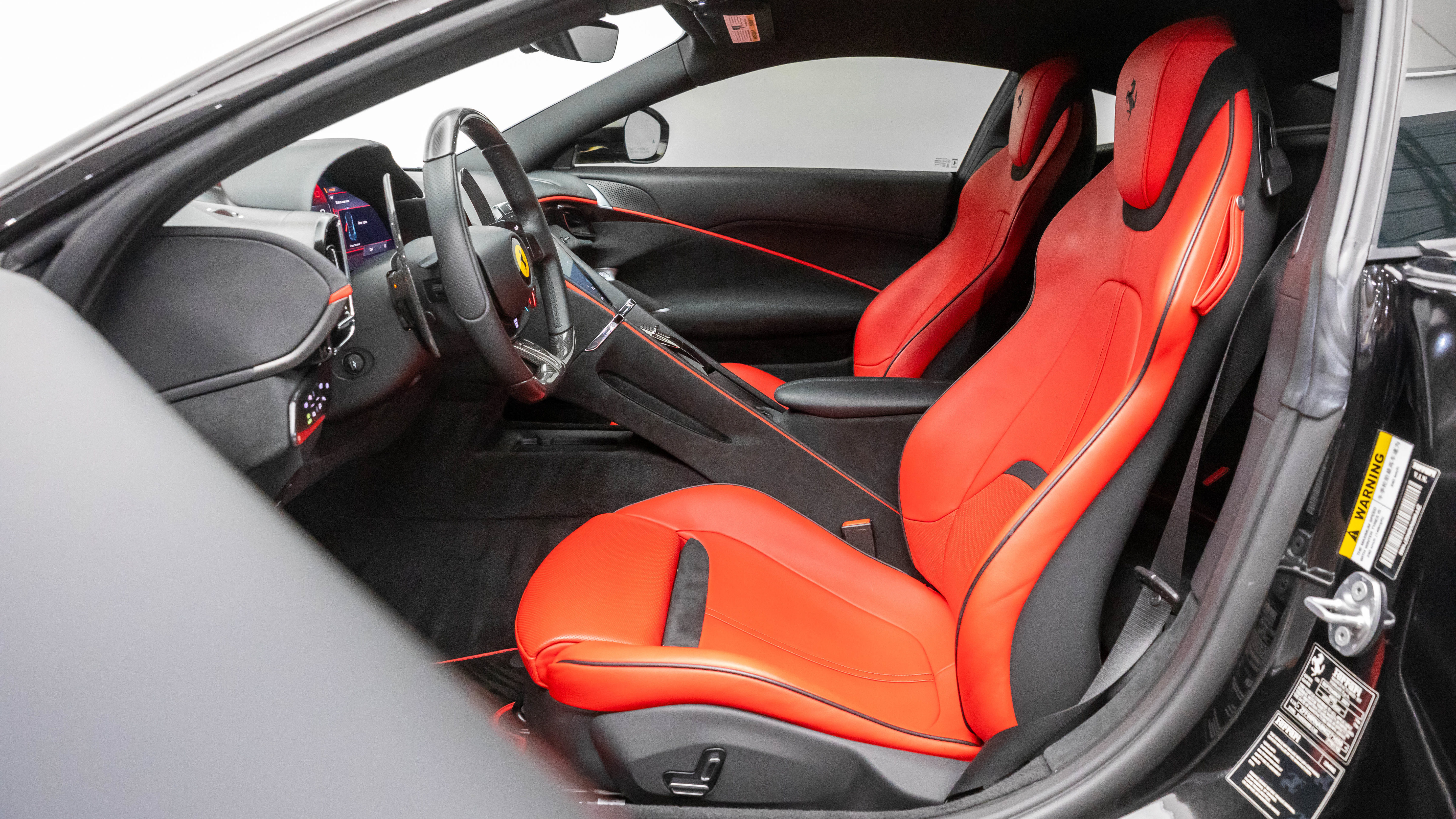 Certified 2022 Ferrari Roma RWD image 5