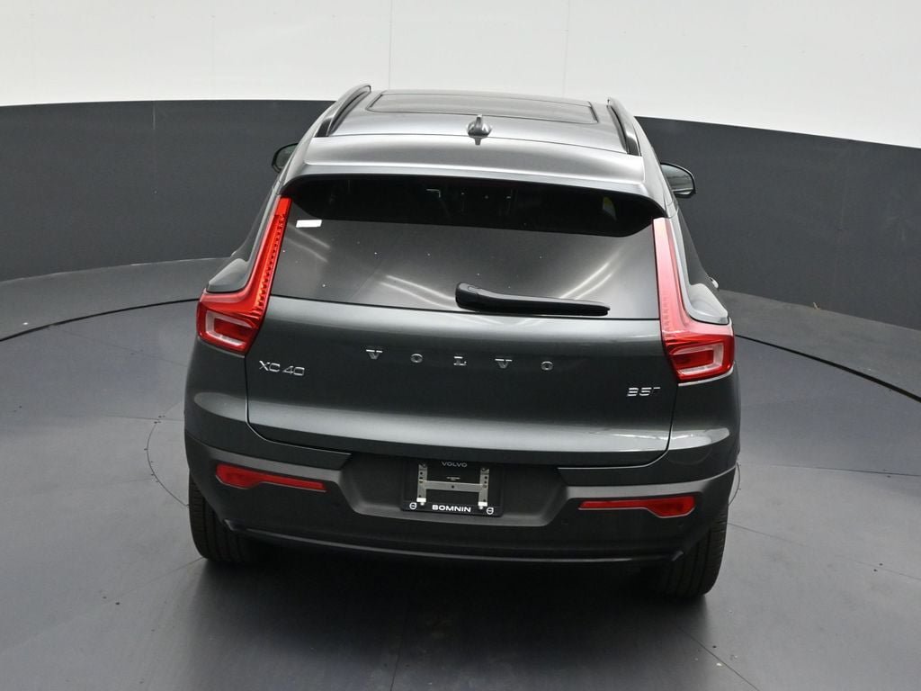 New 2026 Volvo XC40 B5 Plus w/ Climate Package AWD/4WD image 16