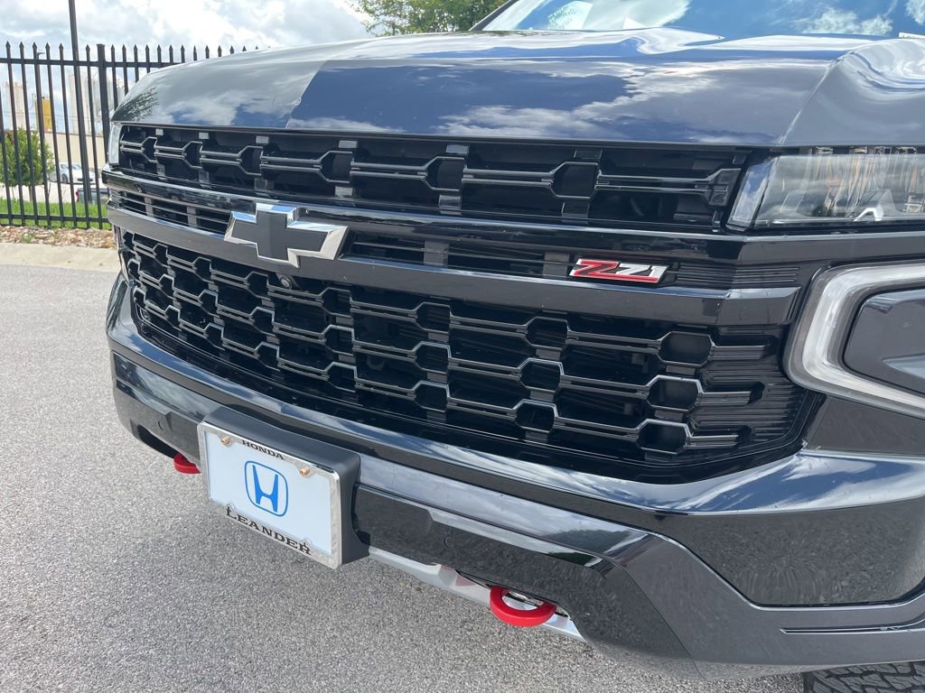 Used 2024 Chevrolet Tahoe Z71 w/ Luxury Package AWD/4WD image 16