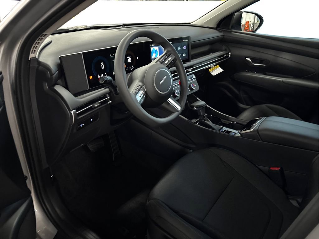 New 2026 Hyundai Tucson SE image 9