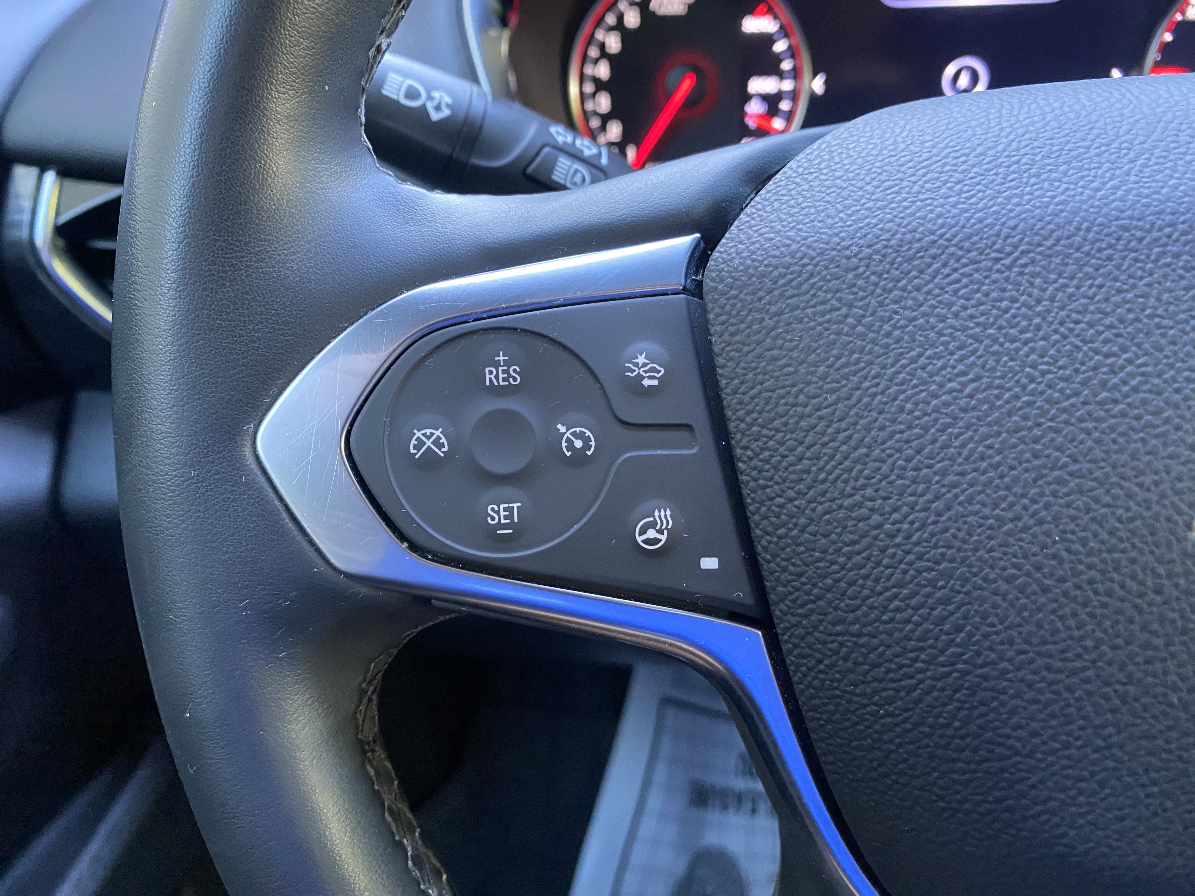 Used 2023 Chevrolet Traverse High Country FWD image 19