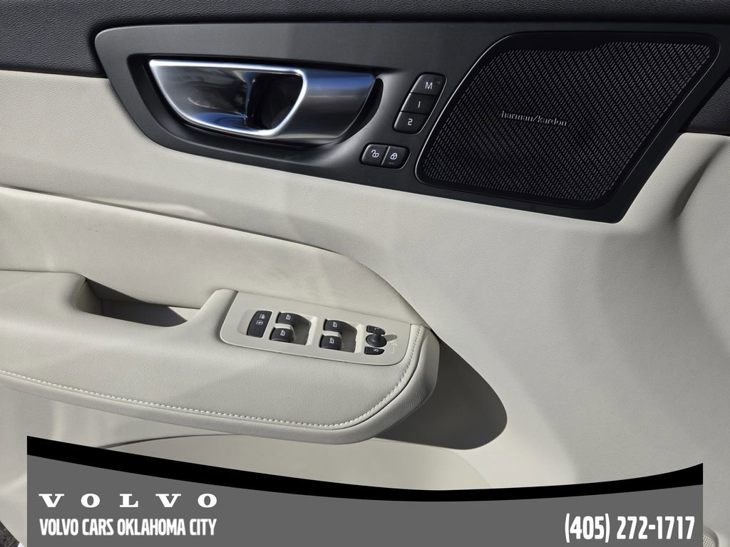 New 2026 Volvo XC60 T8 Ultra w/ Protection Package Premier image 22