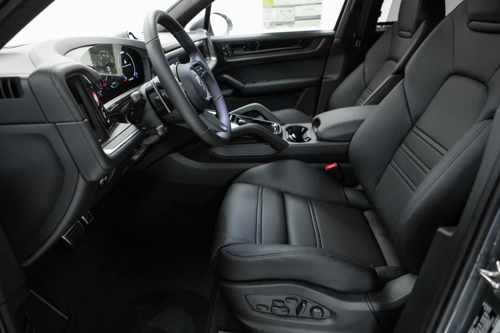 New 2026 Porsche Cayenne Turbo AWD/4WD image 22