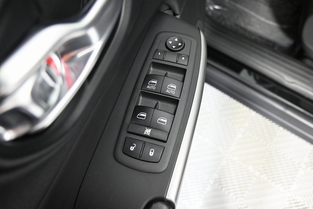 Used 2022 Jeep Cherokee Limited image 20