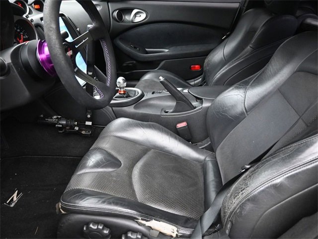 Used 2009 Nissan 370Z Touring image 17