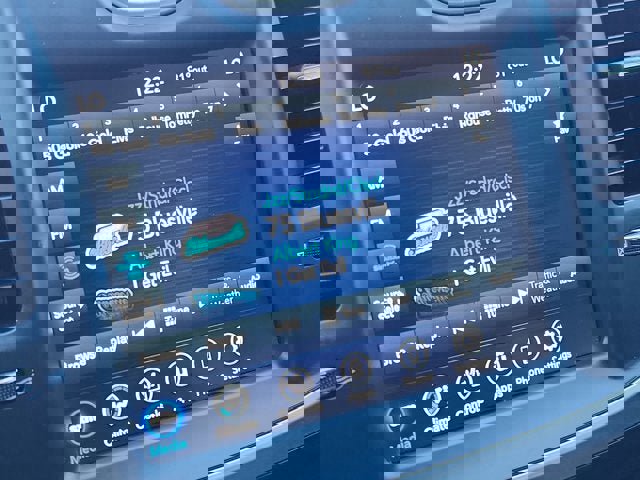 Used 2022 Chrysler 300 Touring L image 18