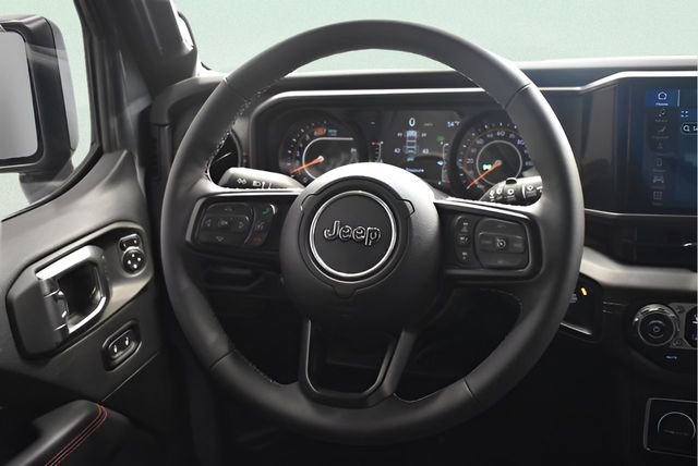 Used 2025 Jeep Wrangler Unlimited Rubicon image 23