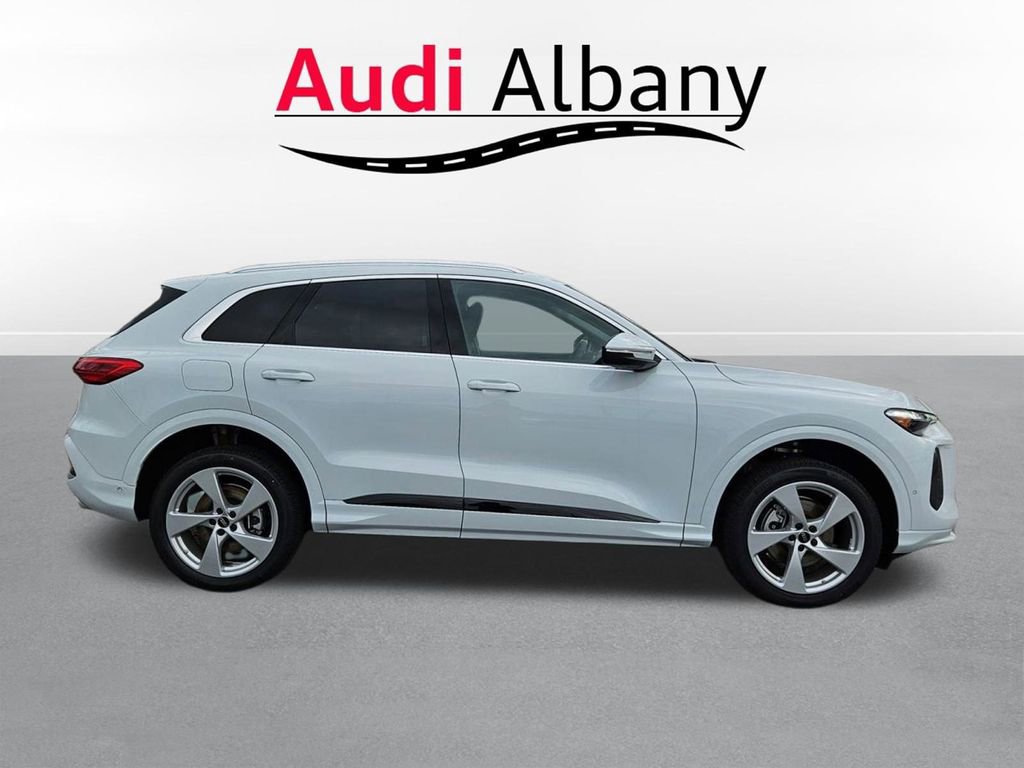 New 2025 Audi Q5 Premium Plus image 3