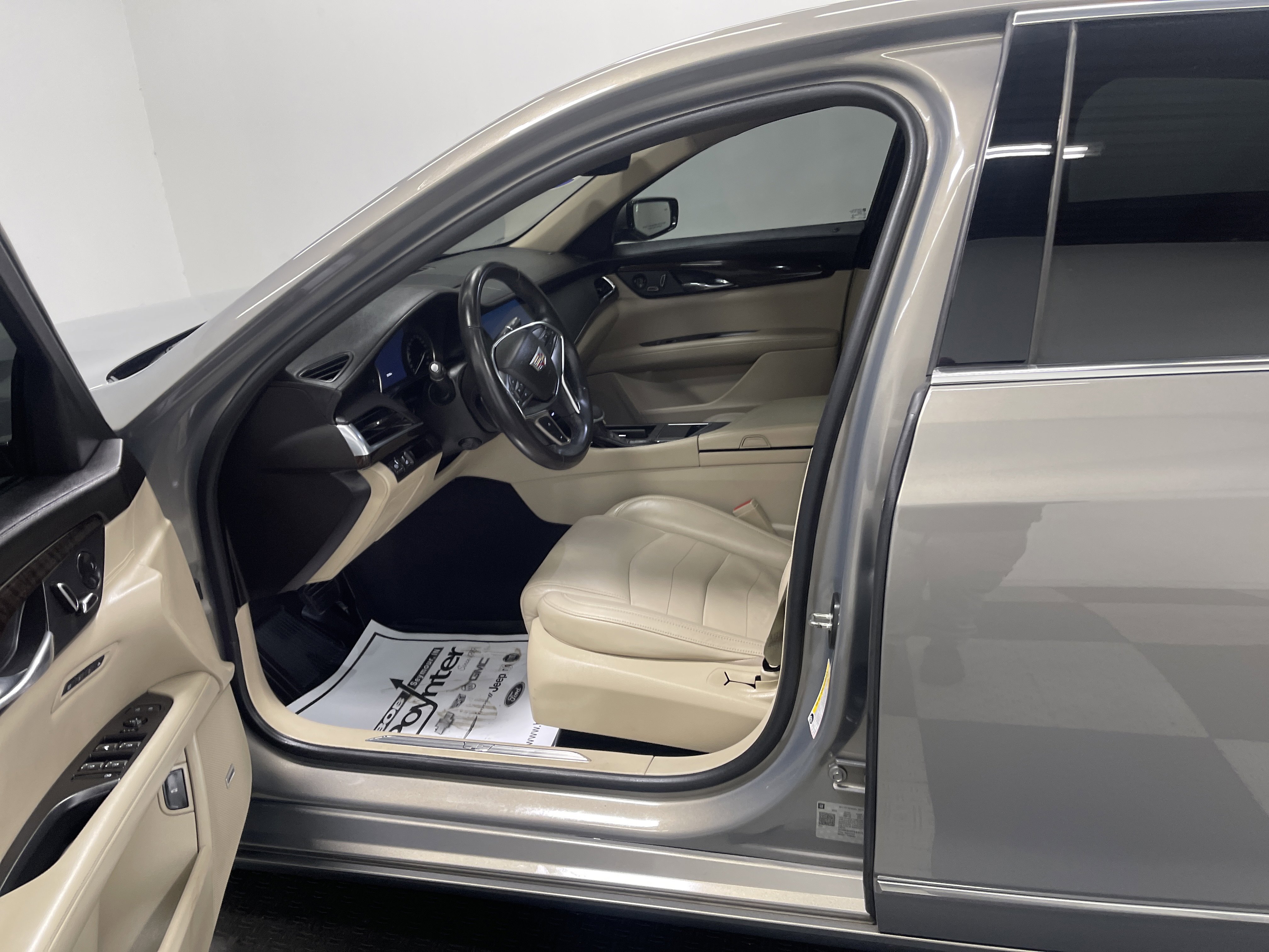 Used 2018 Cadillac CT6 3.6 AWD image 9