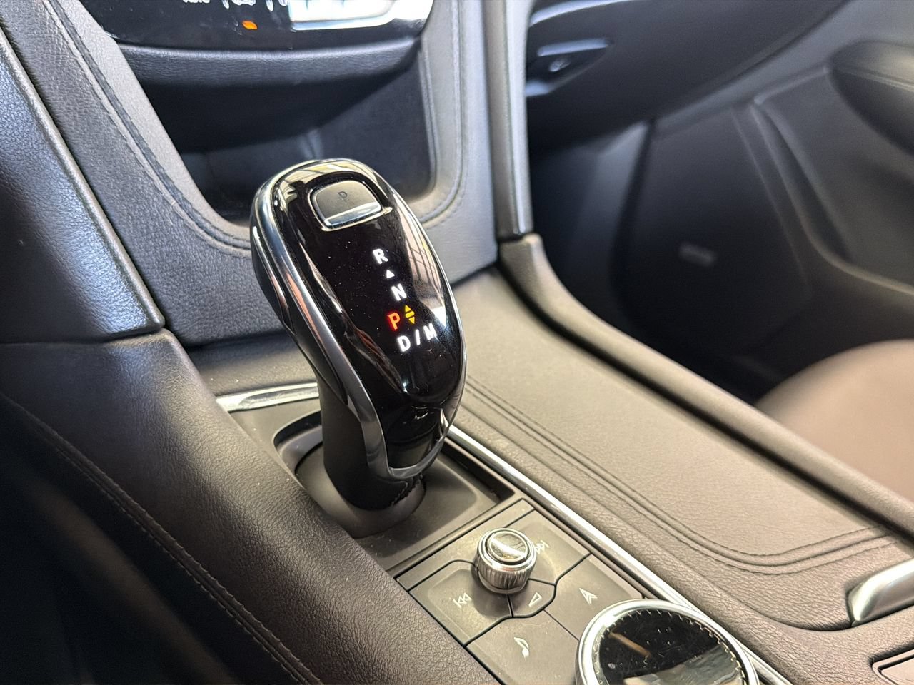 Certified 2023 Cadillac XT6 Premium Luxury FWD image 28