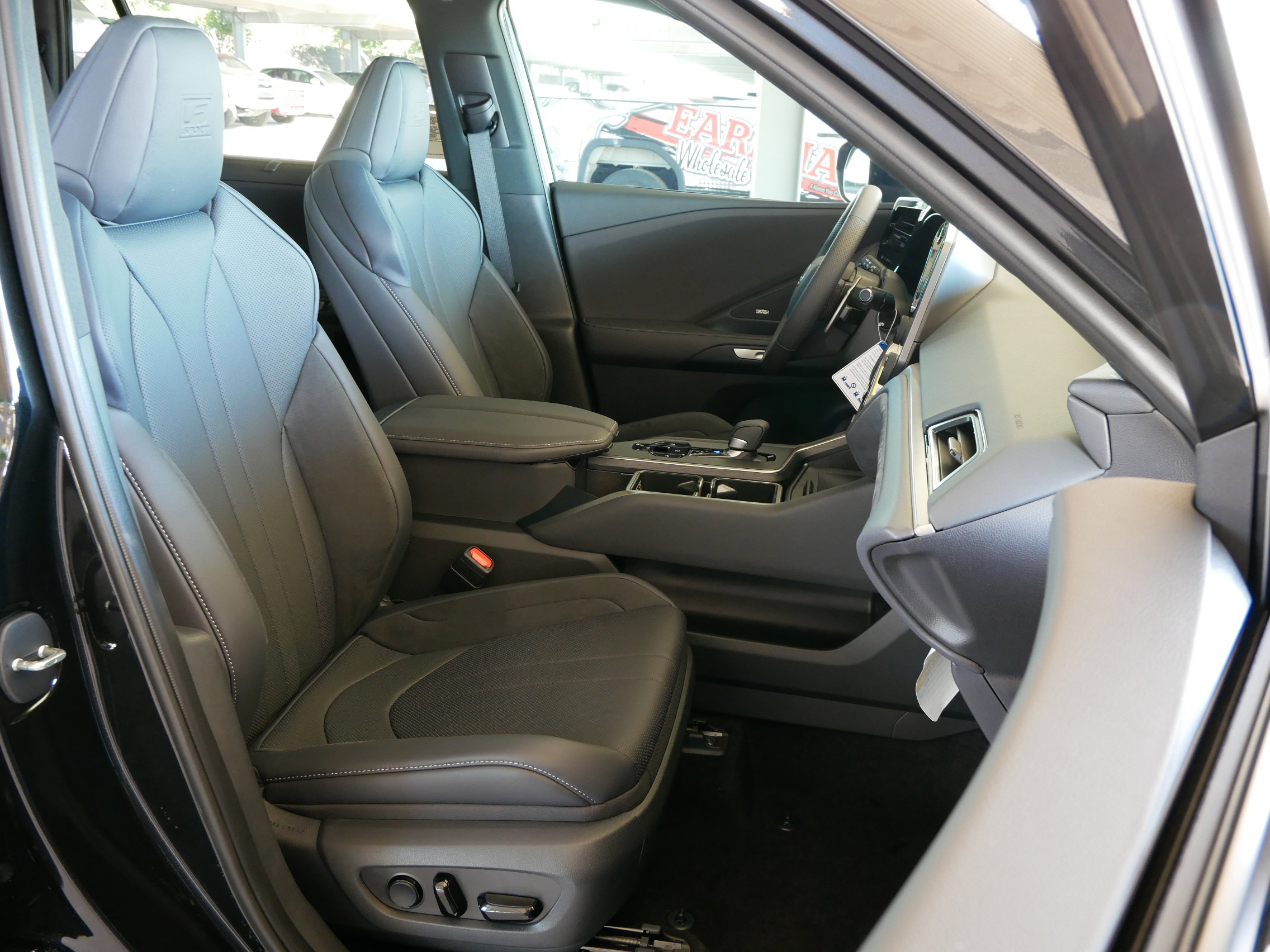 New 2026 Lexus TX 500h AWD image 6