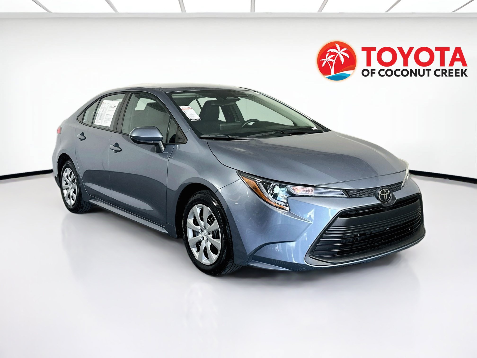 Used 2024 Toyota Corolla LE FWD image 1
