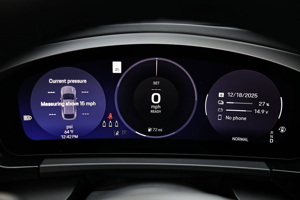 New 2025 Porsche Macan Turbo Electric image 33