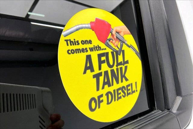 Used 2024 Chevrolet Silverado 2500 LT image 35