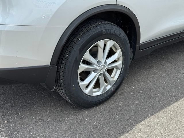 Used 2015 Nissan Rogue SV AWD/4WD image 36