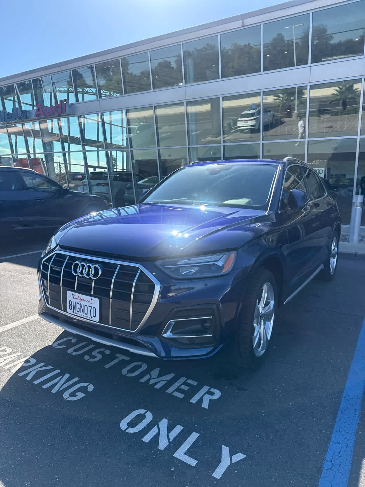 Used 2021 Audi Q5 2.0T Premium Plus w/ Premium Plus Package AWD/4WD image 2