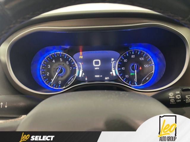 Used 2018 Chrysler Pacifica Touring-L Plus w/ Tire & Wheel Group FWD image 19