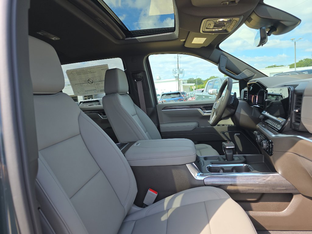 New 2026 Chevrolet Silverado 1500 LTZ w/ LTZ Premium Package image 14