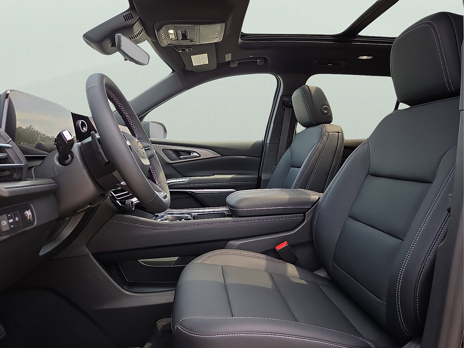 New 2027 Chevrolet Traverse LT w/ Sun and Wheel Package FWD image 15