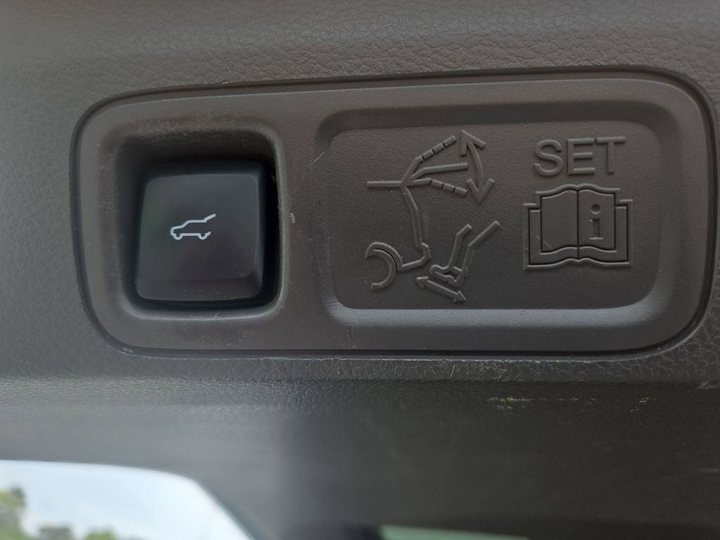 Used 2018 Ford Expedition Limited w/ Equipment Group 302A image 36