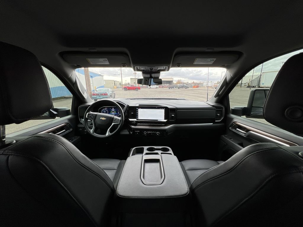 Used 2024 Chevrolet Silverado 3500 LT w/ Convenience Package image 20