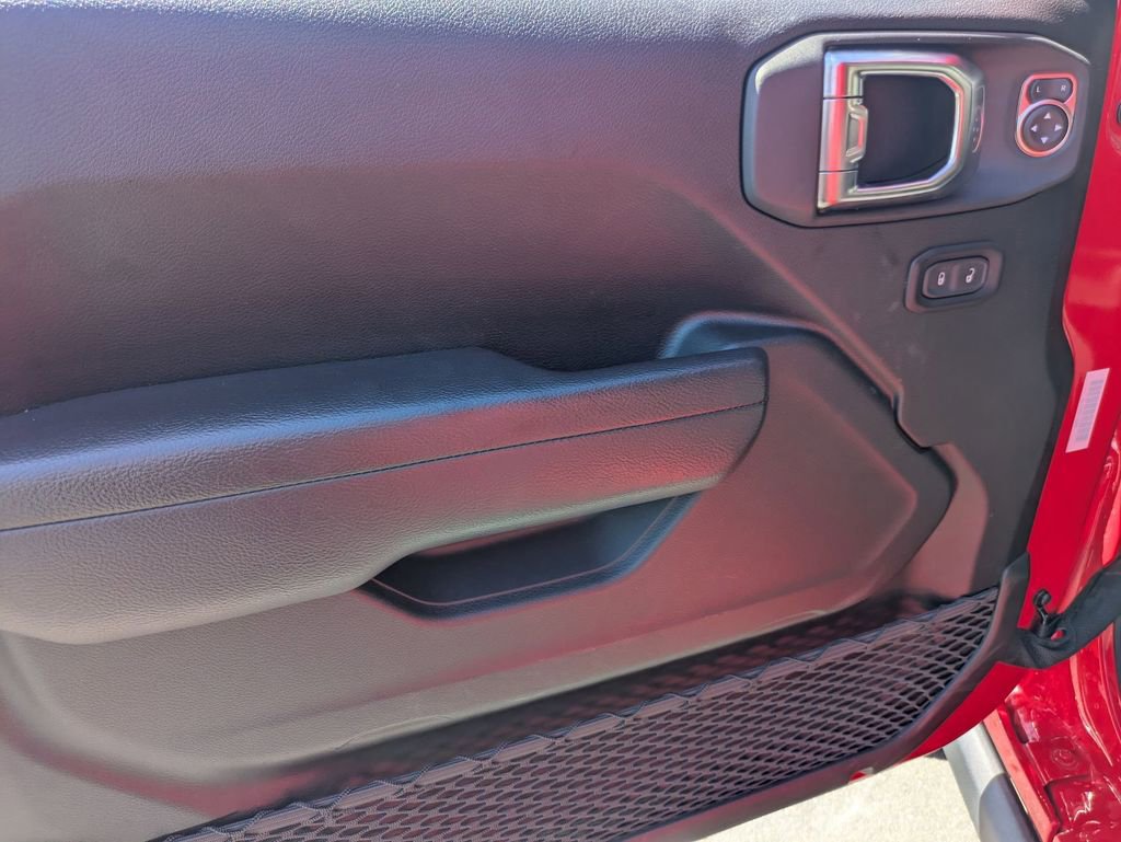 Used 2025 Jeep Wrangler Unlimited Rubicon image 15