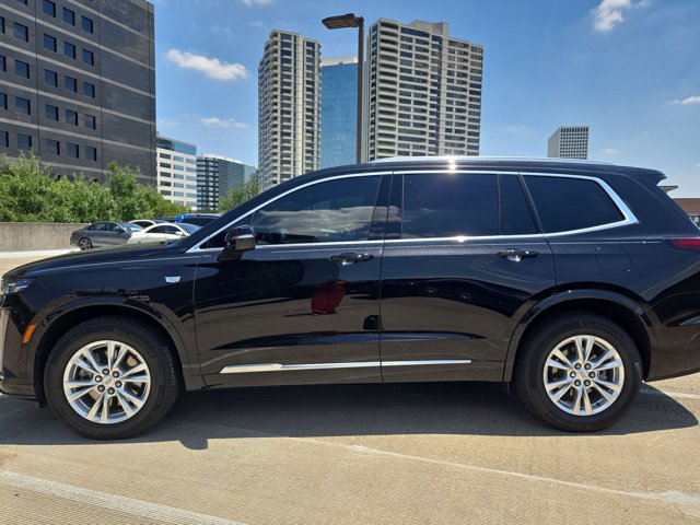 Used 2025 Cadillac XT6 Luxury FWD image 8