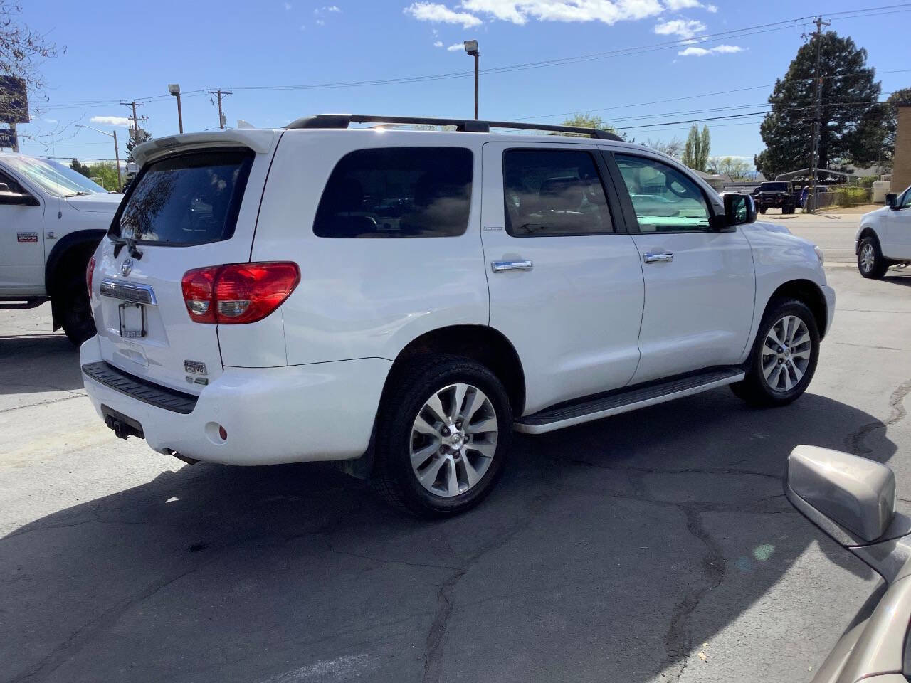 Used 2015 Toyota Sequoia Limited AWD/4WD image 11