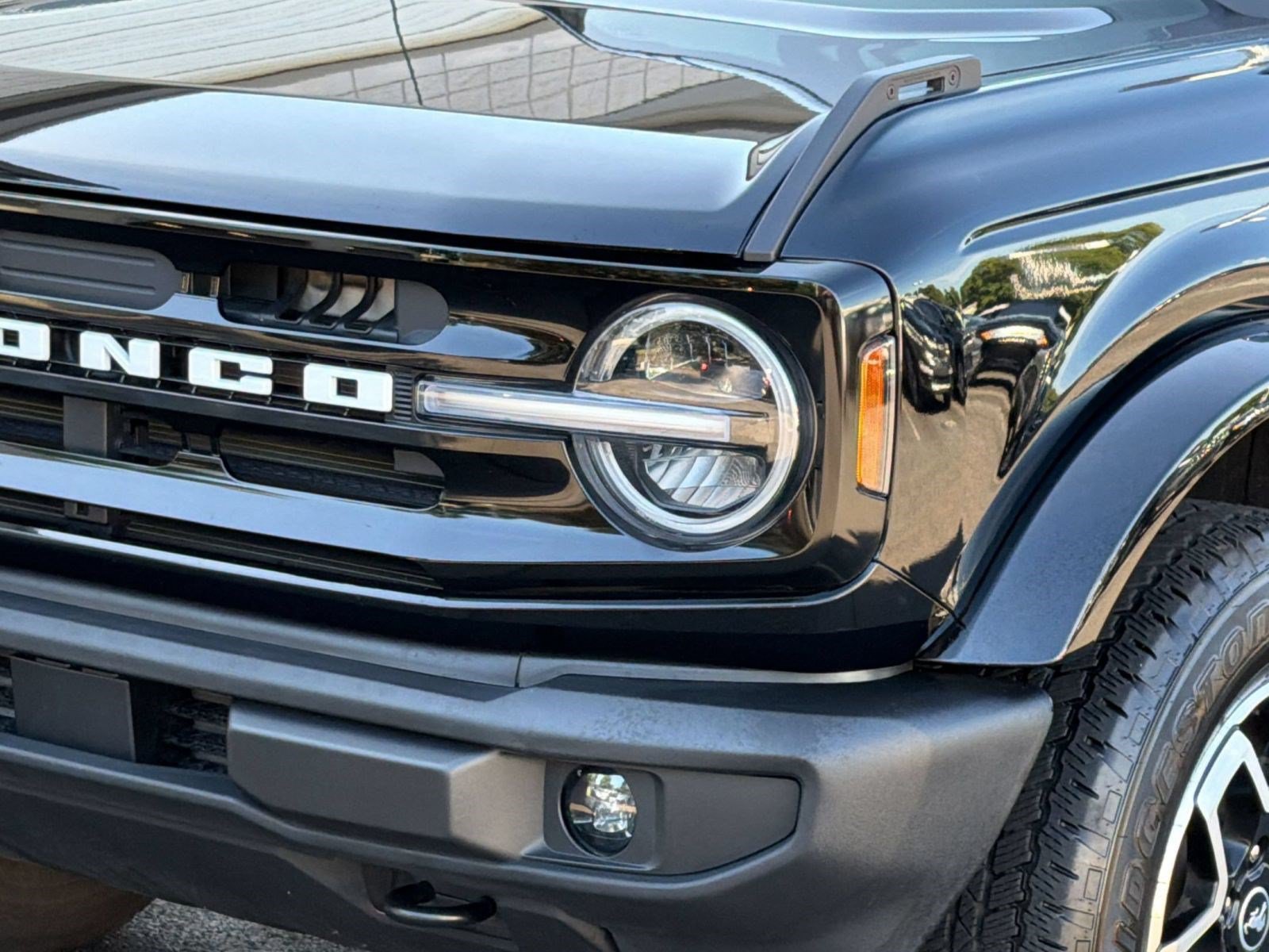 Used 2025 Ford Bronco Outer Banks AWD/4WD image 12