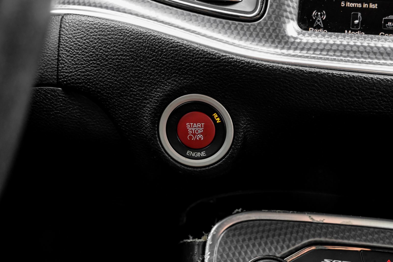 Used 2015 Dodge Challenger SRT Hellcat RWD image 19