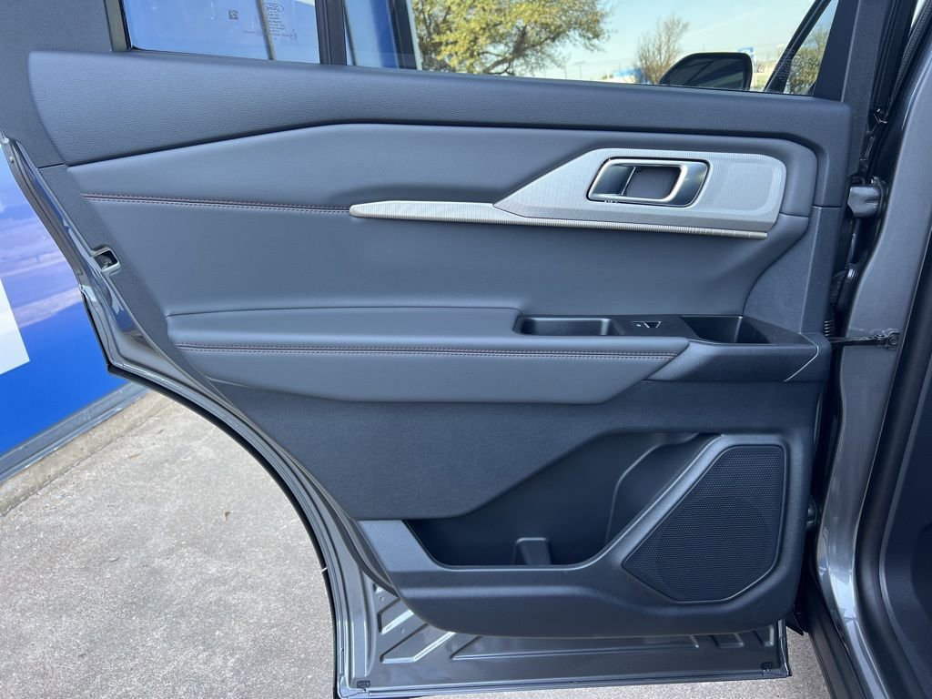 New 2026 Ford Explorer Active w/ Active Comfort Package image 12