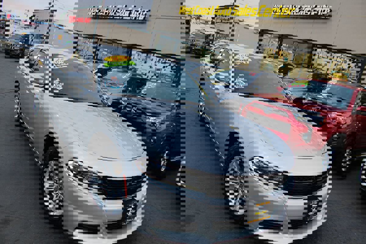 Used 2020 Dodge Charger SXT image 32