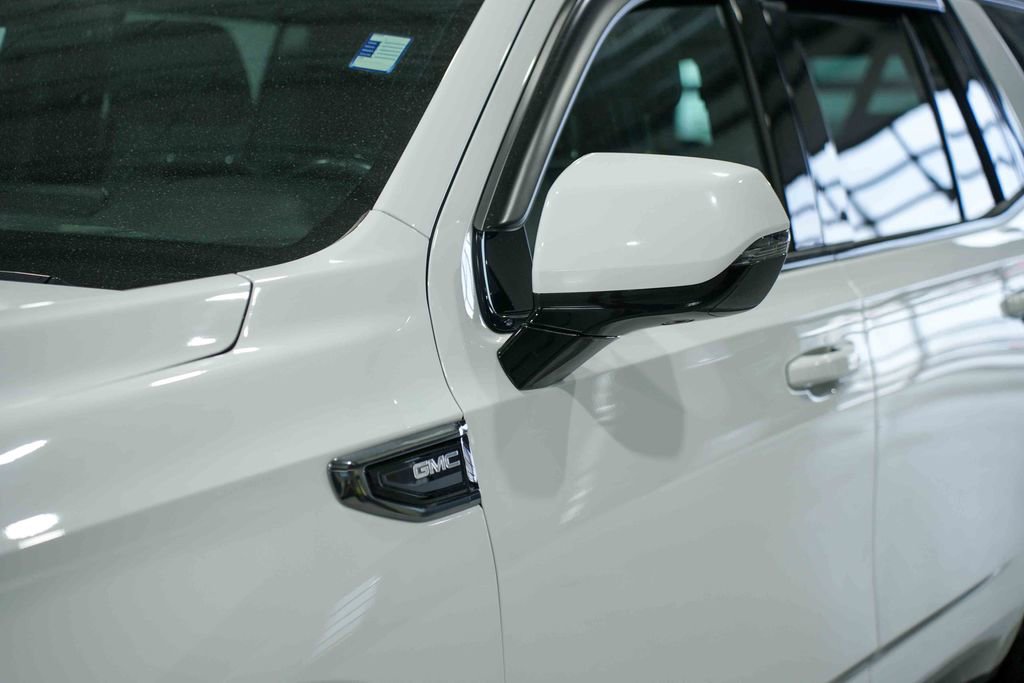 Used 2022 GMC Yukon AT4 image 10