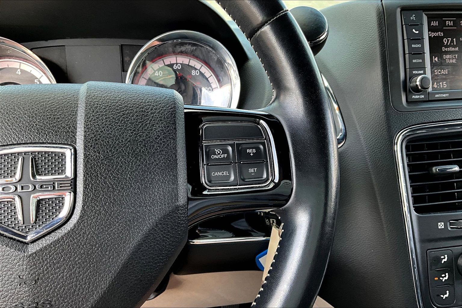 Used 2020 Dodge Grand Caravan SXT FWD image 12