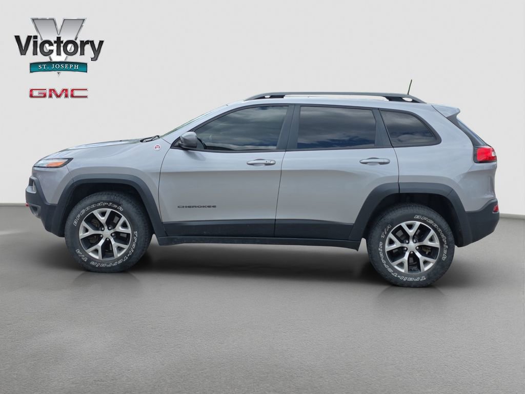 Used 2018 Jeep Cherokee Trailhawk w/ Comfort/Convenience Group AWD/4WD image 6