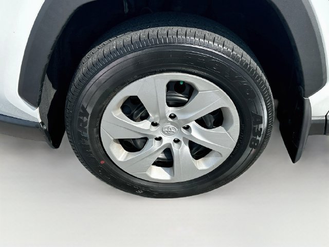 Certified 2023 Toyota RAV4 LE AWD/4WD image 29