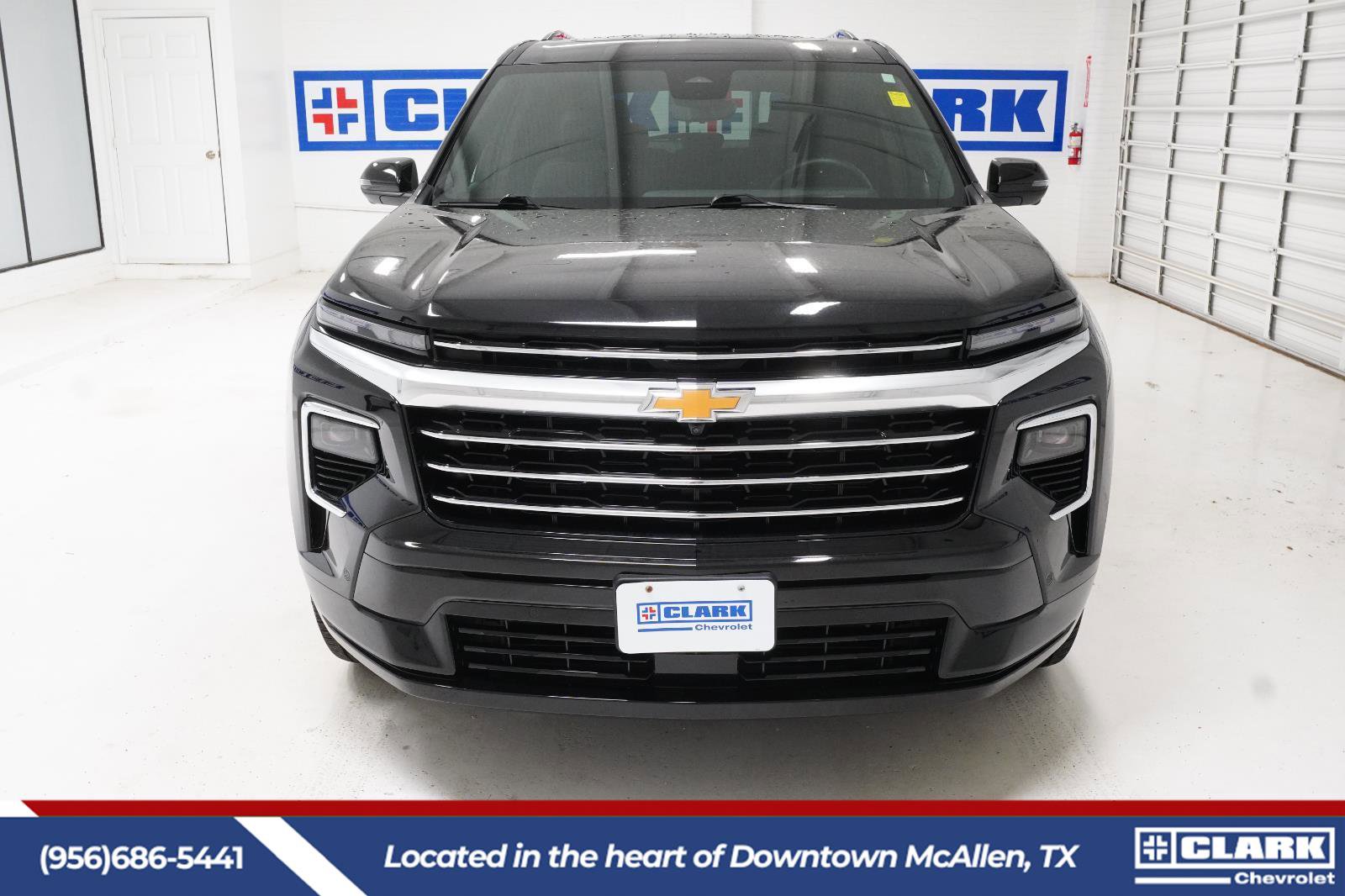 Used 2025 Chevrolet Traverse High Country w/ LPO, Floor Liner Package FWD image 2